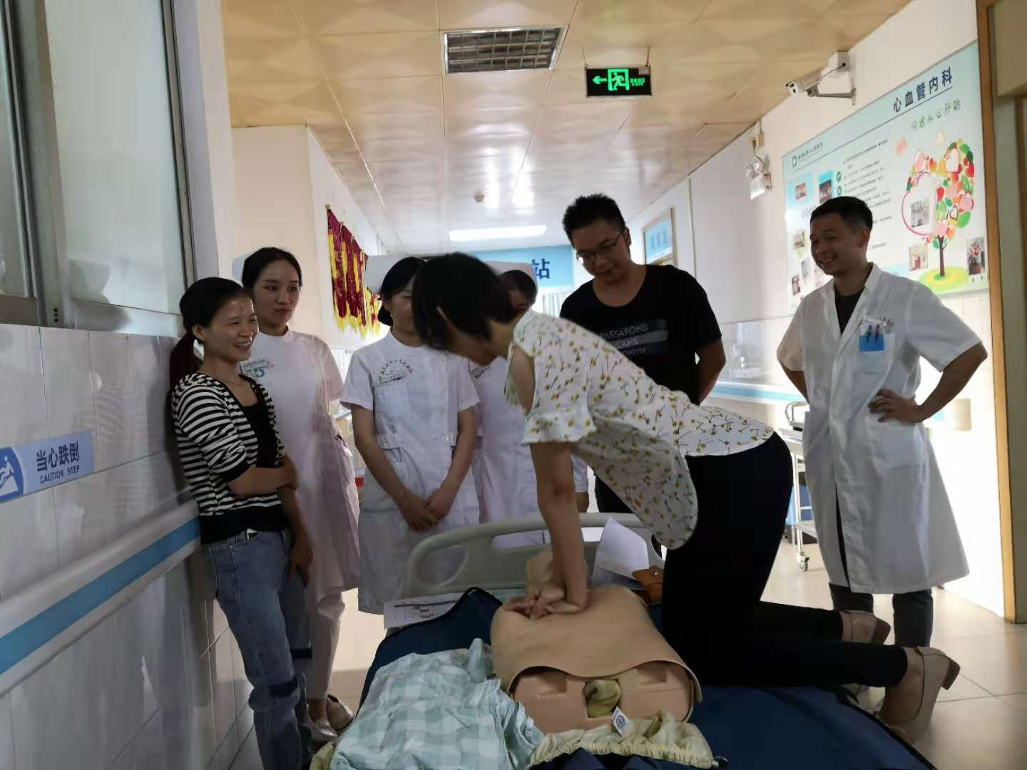 妲己直播
创新工作坊培训模式，狠抓“三基三严”考核强内功