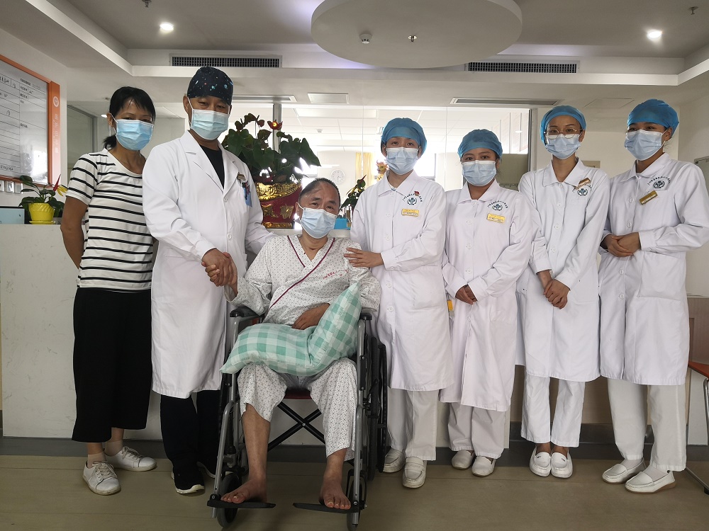 险 脑出血险成植物人 赞 妲己直播
多学科联动化险为夷